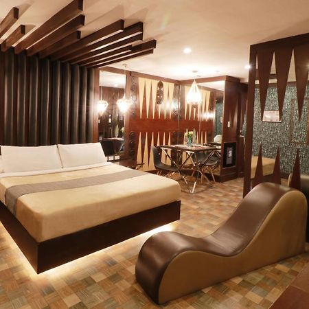 Motel Victoria Court San Fernando Extérieur photo